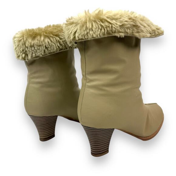 1970's brand new tan winter waterproof faux fur lined boots - Picture 4 of 16